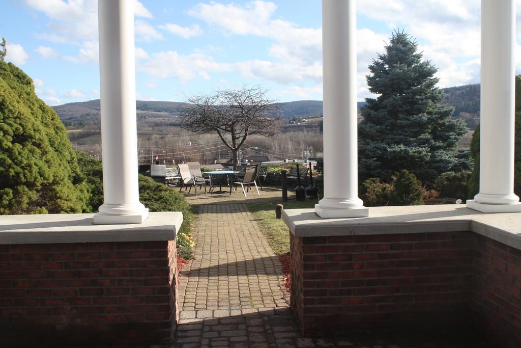 The Inn At Cobleskill Exterior foto